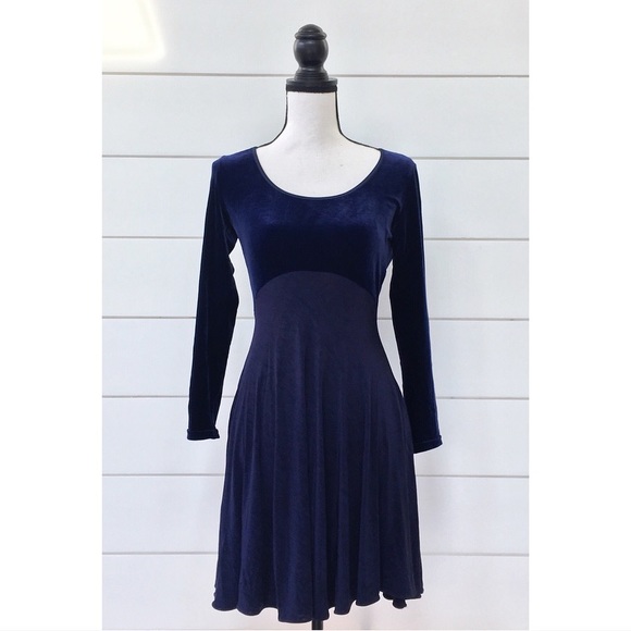 Vintage Dresses & Skirts - Vintage 90s Velvet Dress